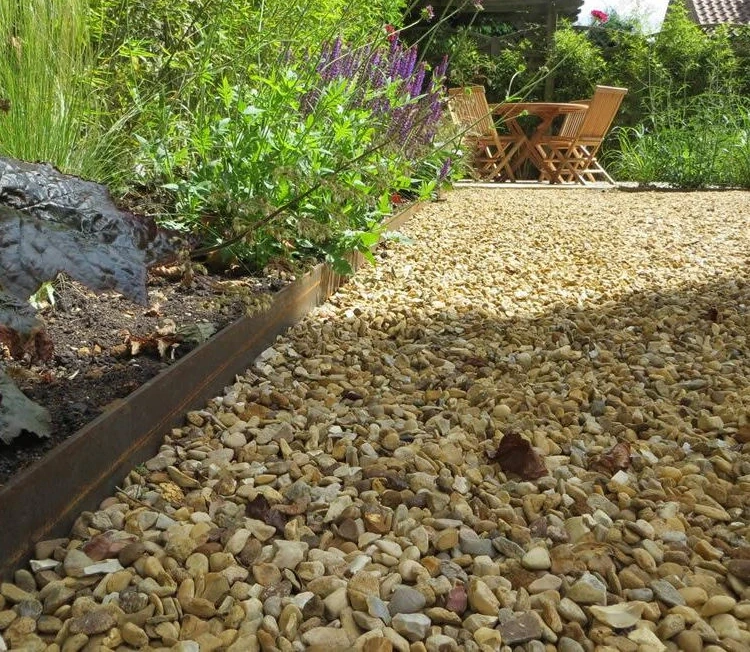 Black/Rust-Tone Steel Landscape Edging Inch 6-Pack, Heavy Duty Corrosion-Resistant Yard Divider