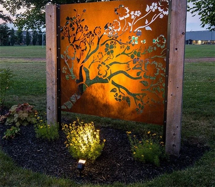 Modern Outdoor Privacy Garden Screen & Fence Handcrafted From Durable Corten Steel