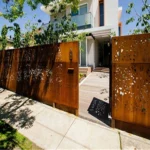 Modern Outdoor Privacy Garden Screen & Fence Handcrafted From Durable Corten Steel