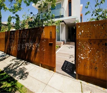 Modern Outdoor Privacy Garden Screen & Fence Handcrafted From Durable Corten Steel