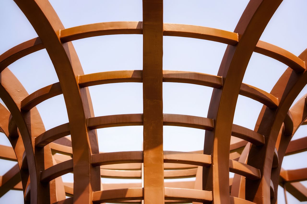 Corten steel fire pit view 2 - Corten Steel Burner Surround: Specification Guide for Outdoor Fire Features