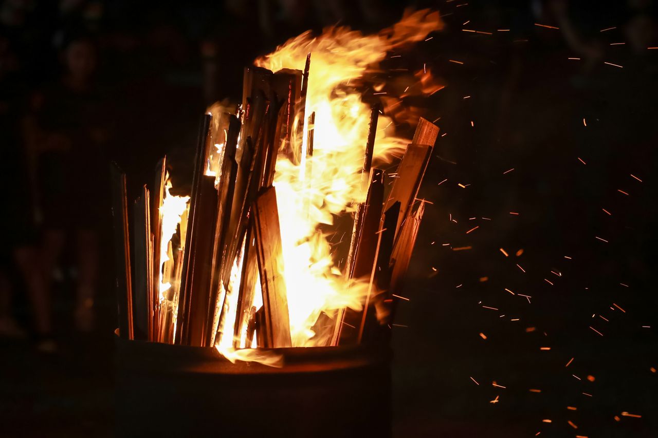 Corten steel fire pit view 2 - Commercial Corten Fire Pits: Buyer Guide for Outdoor Projects