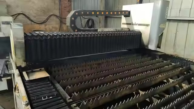 CortenFactory fabrication machine and processing table